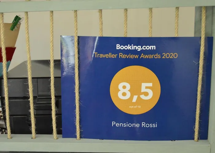 Rossi فندق
